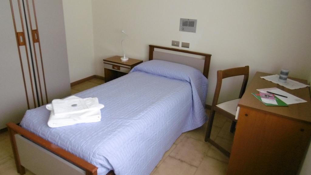 Hotel Casa Per Ferie Paola Di Rosa Arta Terme Exteriér fotografie