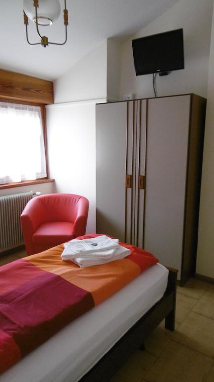 Hotel Casa Per Ferie Paola Di Rosa Arta Terme Exteriér fotografie