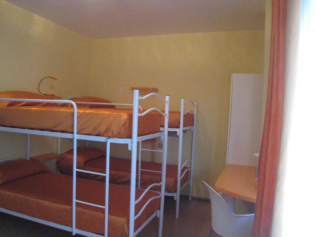 Hotel Casa Per Ferie Paola Di Rosa Arta Terme Pokoj fotografie