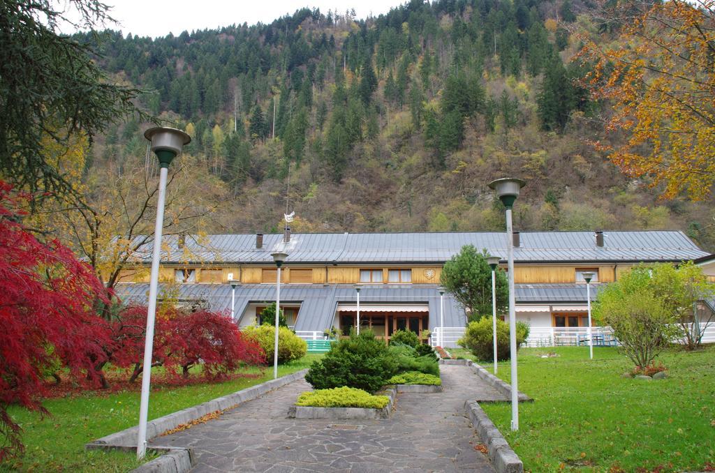 Hotel Casa Per Ferie Paola Di Rosa Arta Terme Exteriér fotografie